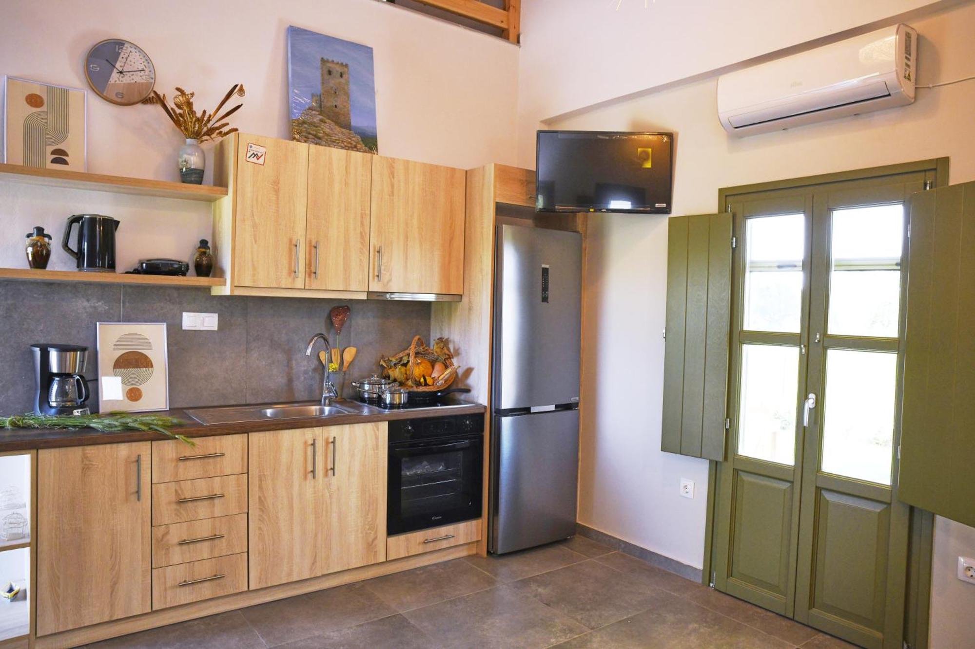La Familia Luxury Private Maisonettes Near The Sea Gythio Bagian luar foto