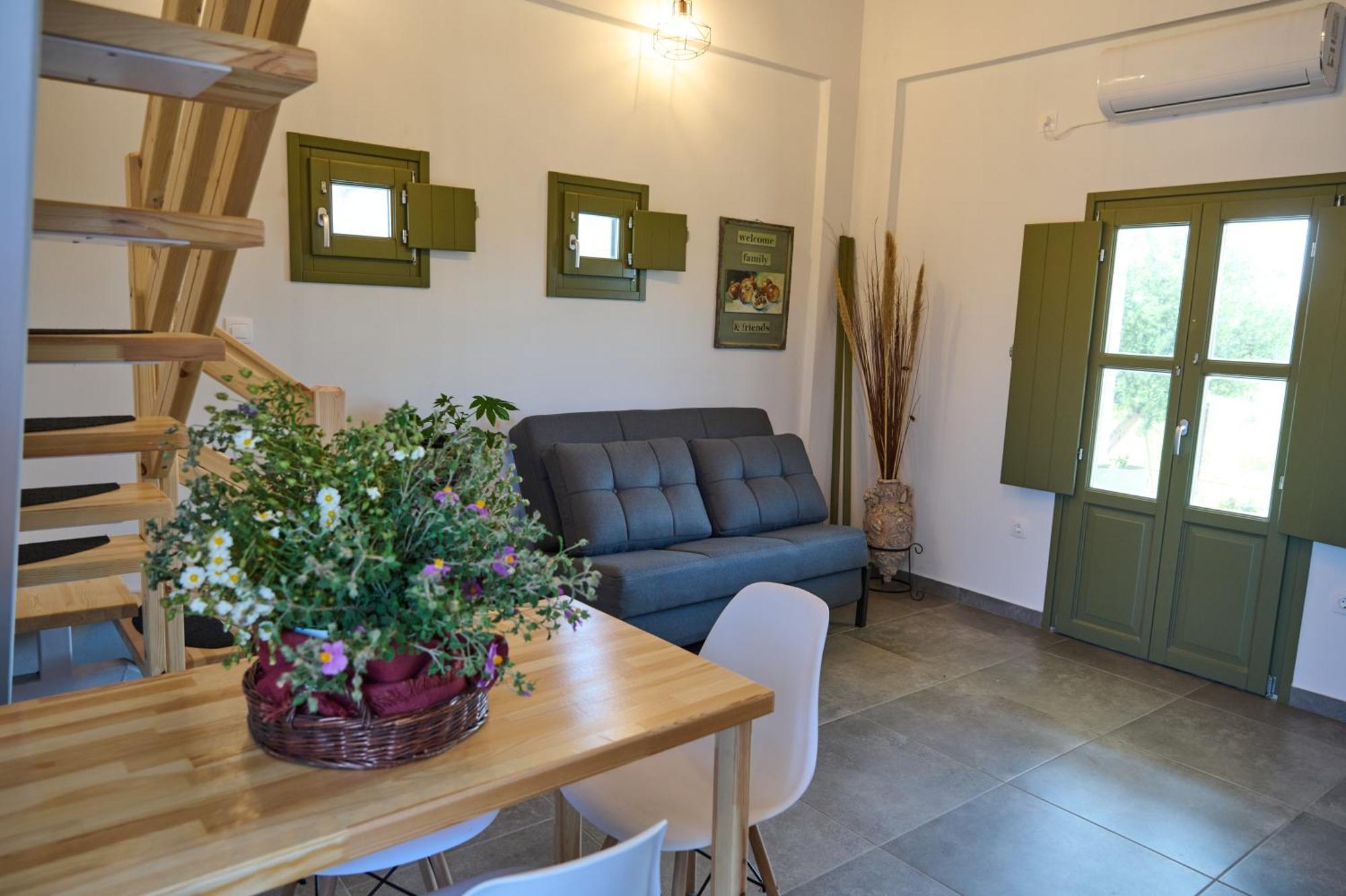La Familia Luxury Private Maisonettes Near The Sea Gythio Bagian luar foto