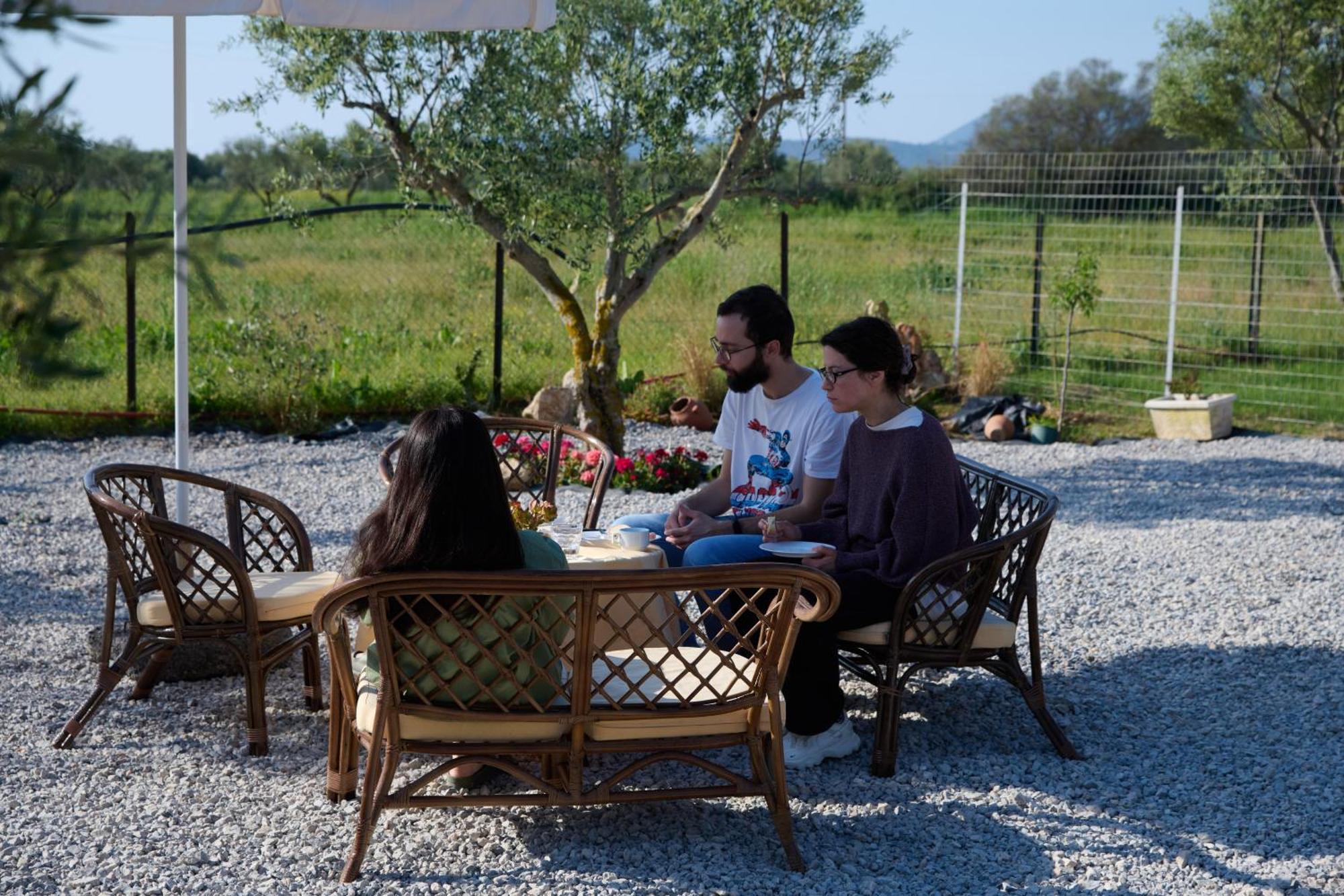 La Familia Luxury Private Maisonettes Near The Sea Gythio Bagian luar foto