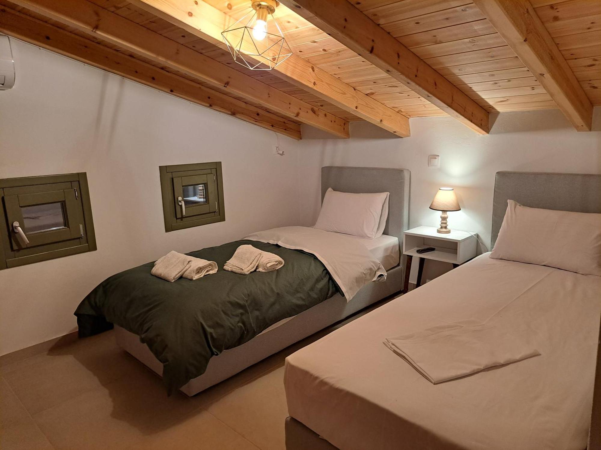 La Familia Luxury Private Maisonettes Near The Sea Gythio Bagian luar foto