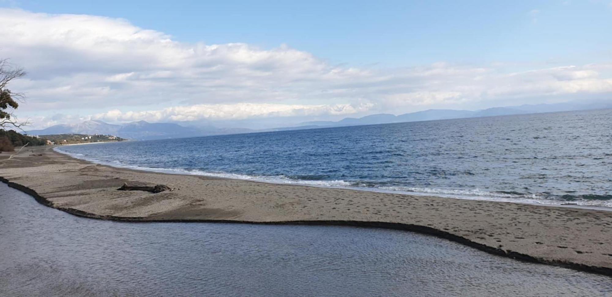 La Familia Luxury Private Maisonettes Near The Sea Gythio Bagian luar foto