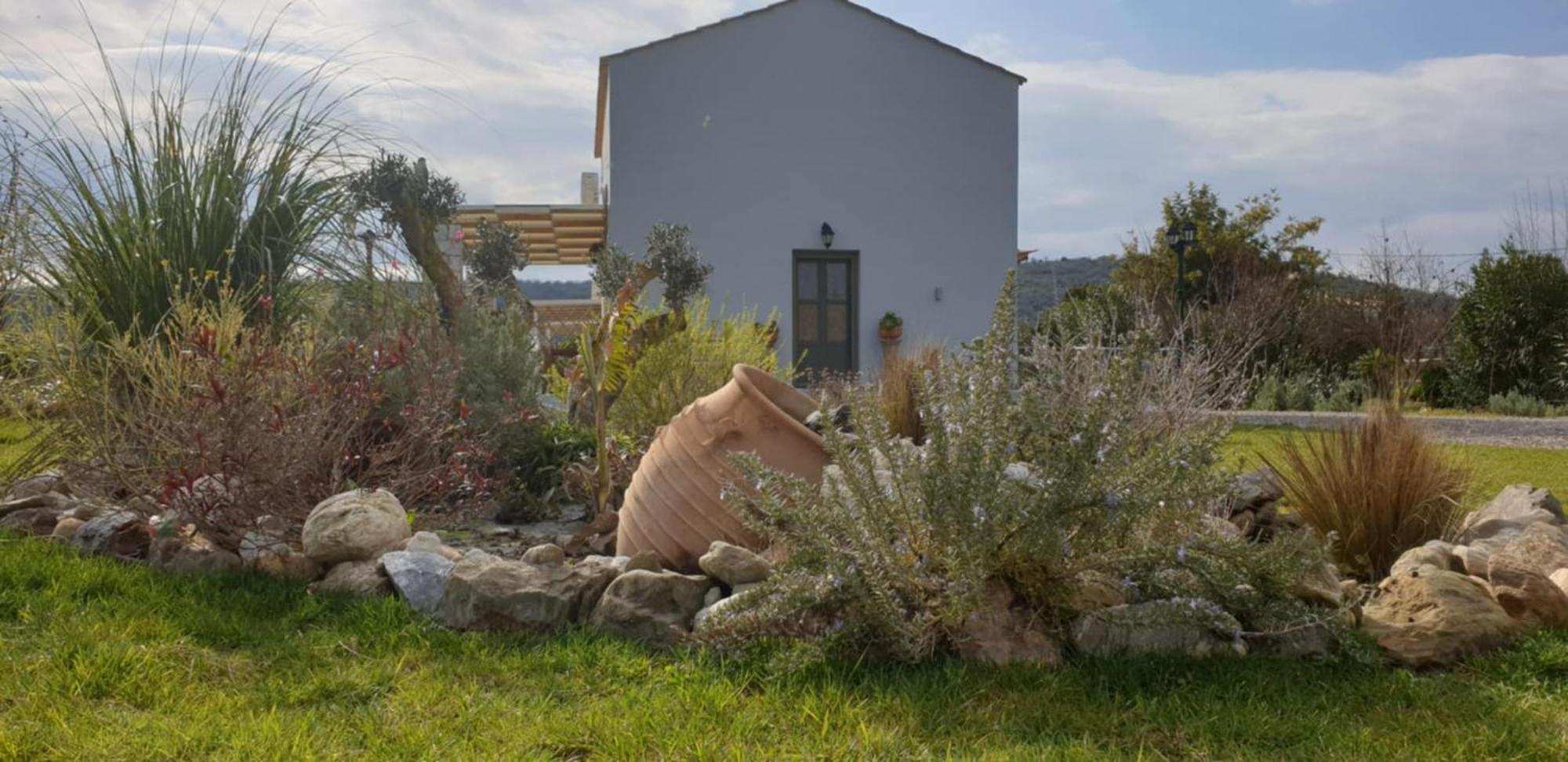 La Familia Luxury Private Maisonettes Near The Sea Gythio Bagian luar foto